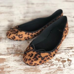 Gap Leopard Flats